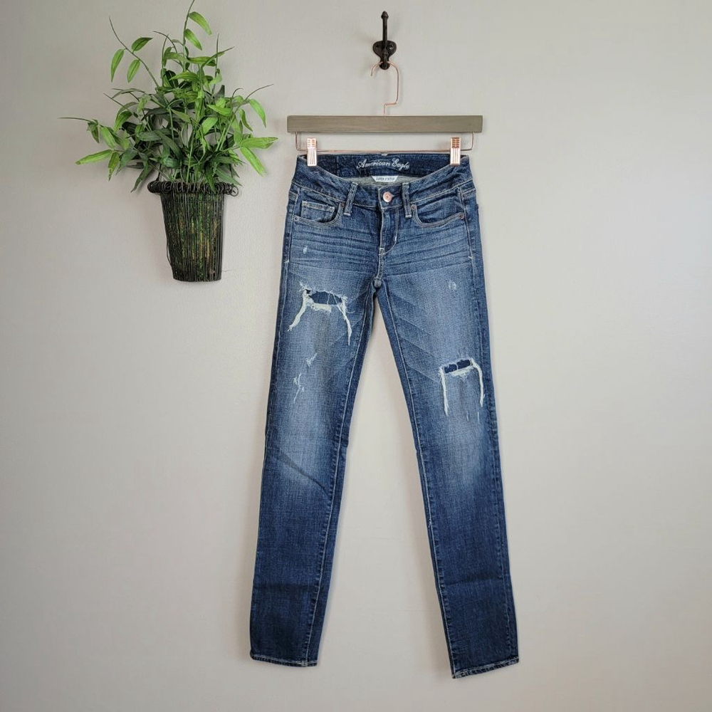 American Eagle Skinny Y2K Distressed Low Rise Medium Wash Jegging AE 00 Jeans